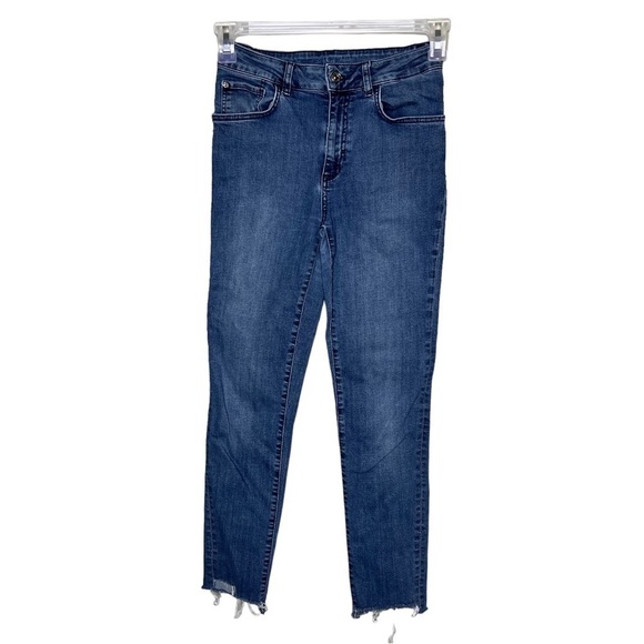 Zara High Rise Stretch Fray Hem Crop Jeans - Picture 1 of 8
